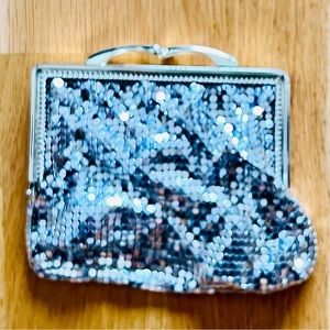GLOMESH 1950s Vintage Small Coin Purse in Silver